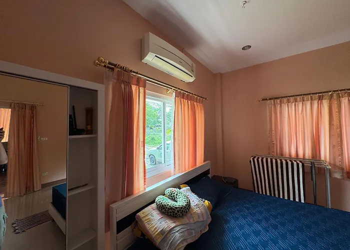 Ao Thong beach Bungalows